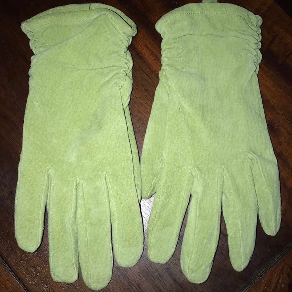 Coldwater Creek Green Gloves
